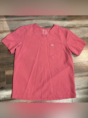 Figs scrub top size L